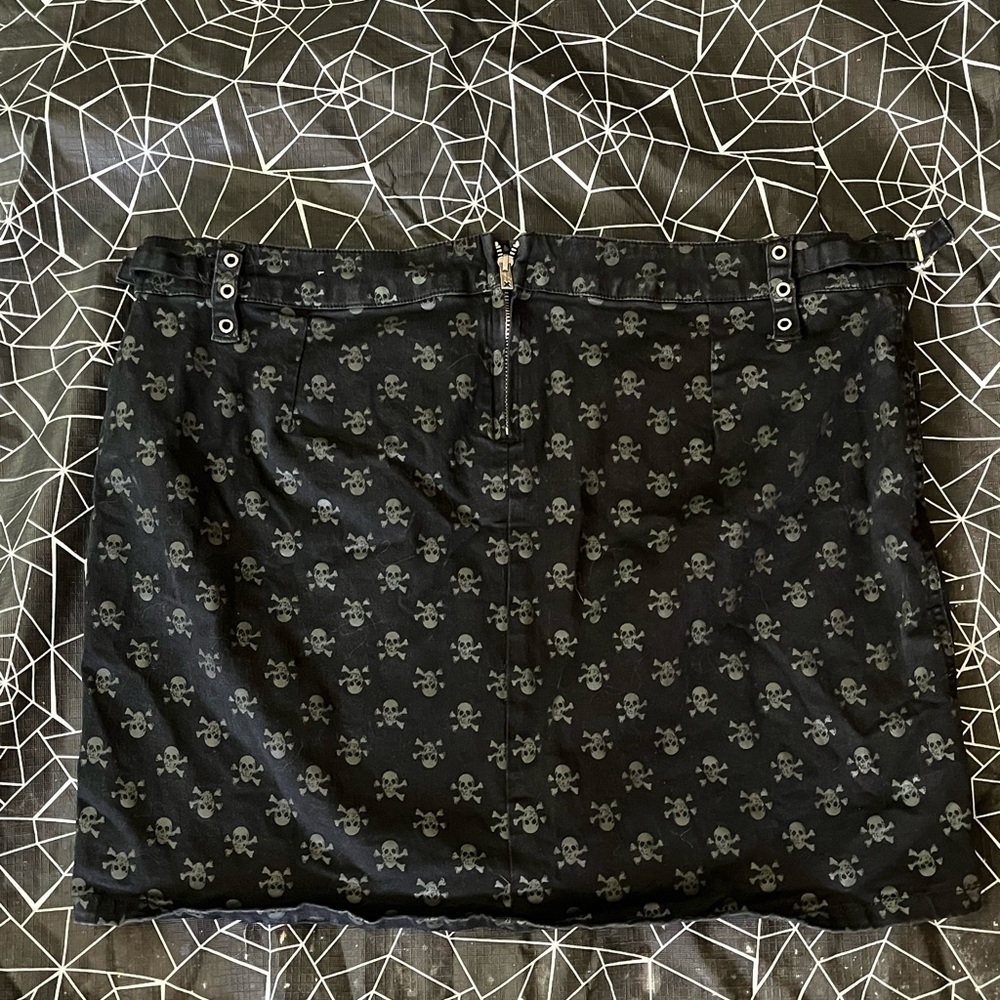 tripp nyc deadstock skirt 
waist 40 inches